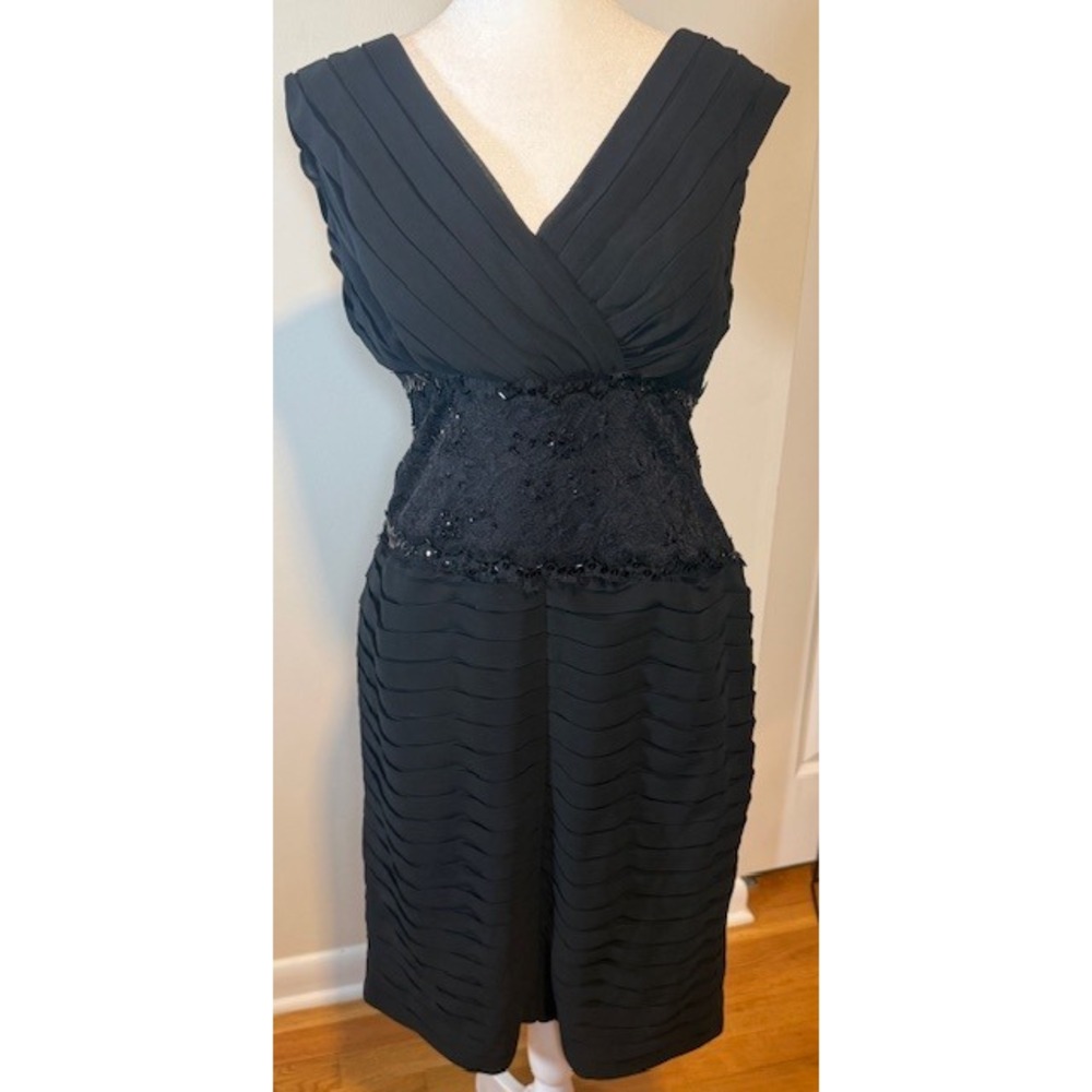 DO NOT BUY.‎  Tadashi Shoji Cocktail Dress 12 Pintuck